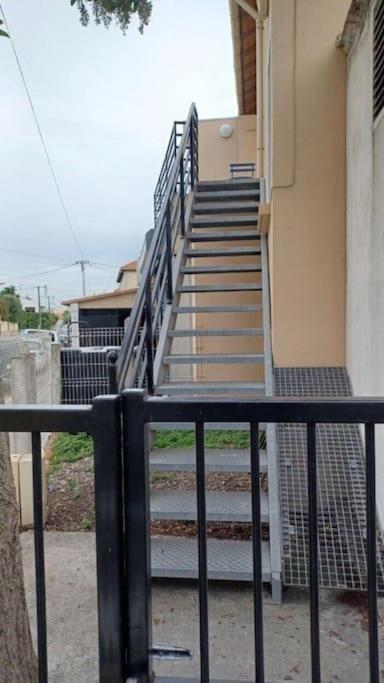 T2 Refait A Neuf Calme Et Agreable Apartment Narbonne Bagian luar foto